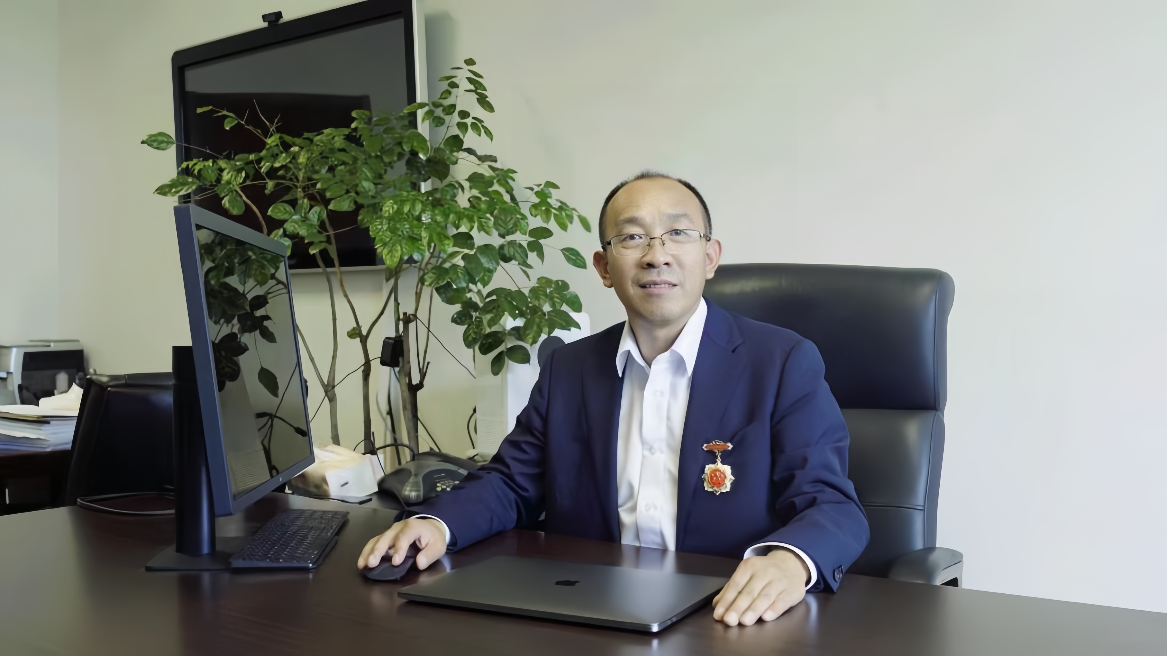 满冠网页版_满冠(中国)官方创新论坛第一千四百八十五讲：金属-有机限域结构可控组装与拟酶催化