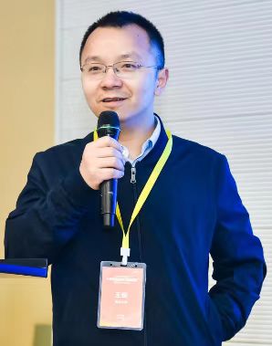满冠网页版_满冠(中国)官方创新论坛第一千三百九十讲：Floquet engineering symmetry-breaking and topological states under light irradiation