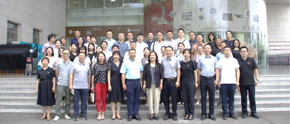 西安市卫健委机关党委与满冠网页版_满冠(中国)官方医学院党委举办联学共建主题党日活动